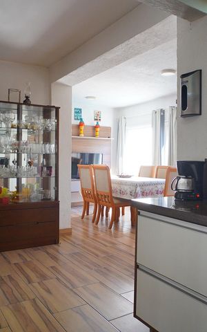 Casa de condomínio à venda com 253m², 3 quartos e 2 vagasCozinha