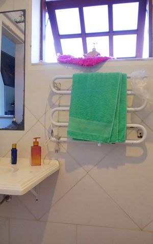 Casa de condomínio à venda com 253m², 3 quartos e 2 vagasBanheiro suite