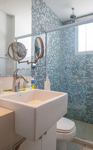 Apartamento à venda com 156m², 4 quartos e 2 vagas Apartamento à venda com 156m², 4 quartos e 2 vagasBanheiro Social