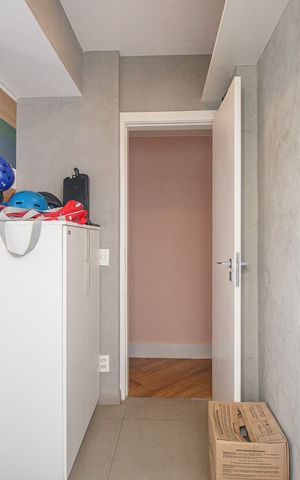 Apartamento à venda com 156m², 4 quartos e 2 vagas Apartamento à venda com 156m², 4 quartos e 2 vagasQuarto de Serviço