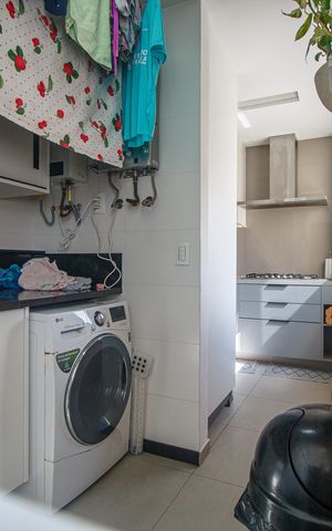Apartamento à venda com 156m², 4 quartos e 2 vagas Apartamento à venda com 156m², 4 quartos e 2 vagasÁrea de Serviço