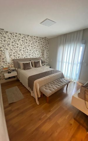 Apartamento à venda com 202m², 3 quartos e 4 vagas Apartamento à venda com 202m², 3 quartos e 4 vagasQuarto