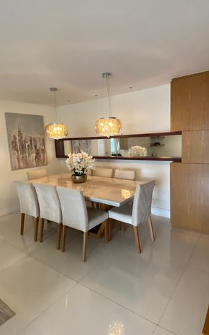 Apartamento à venda com 202m², 3 quartos e 4 vagas Apartamento à venda com 202m², 3 quartos e 4 vagasSala