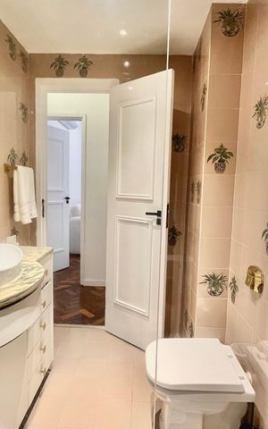 Apartamento à venda com 150m², 3 quartos e 1 vaga Apartamento à venda com 150m², 3 quartos e 1 vagaBanheiro social