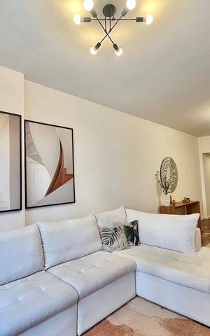 Apartamento à venda com 150m², 3 quartos e 1 vaga Apartamento à venda com 150m², 3 quartos e 1 vagaSala