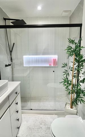 Apartamento à venda com 150m², 3 quartos e 1 vaga Apartamento à venda com 150m², 3 quartos e 1 vagaSuite