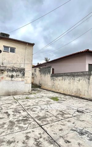 Casa à venda com 600m², 4 quartos e 10 vagas Casa à venda com 600m², 4 quartos e 10 vagasQuintal