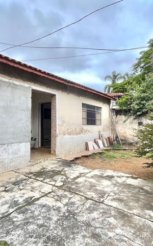 Casa à venda com 600m², 4 quartos e 10 vagas Casa à venda com 600m², 4 quartos e 10 vagasÁrea externa