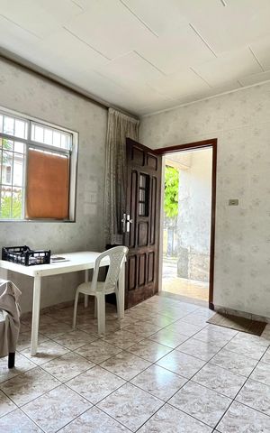 Casa à venda com 600m², 4 quartos e 10 vagas Casa à venda com 600m², 4 quartos e 10 vagasSala