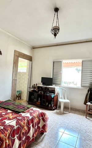 Casa à venda com 600m², 4 quartos e 10 vagas Casa à venda com 600m², 4 quartos e 10 vagasSuite