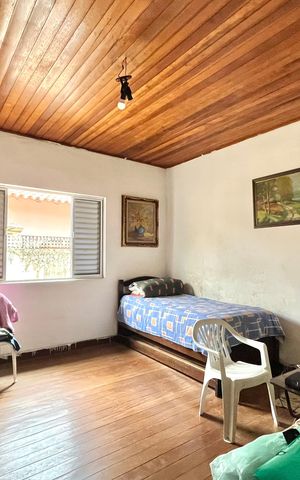 Casa à venda com 600m², 4 quartos e 10 vagas Casa à venda com 600m², 4 quartos e 10 vagasQuarto 2