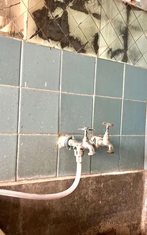 Casa à venda com 600m², 4 quartos e 10 vagas Casa à venda com 600m², 4 quartos e 10 vagasÁrea de Serviço