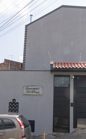 Casa de condomínio à venda com 83m², 2 quartos e 1 vagaFachada