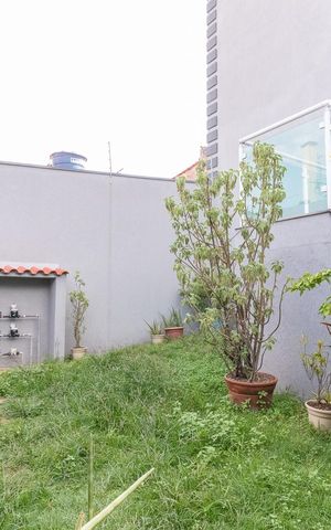 Casa de condomínio à venda com 83m², 2 quartos e 1 vagaÁrea comum