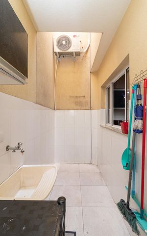 Casa de condomínio à venda com 83m², 2 quartos e 1 vagaÁrea de Serviço