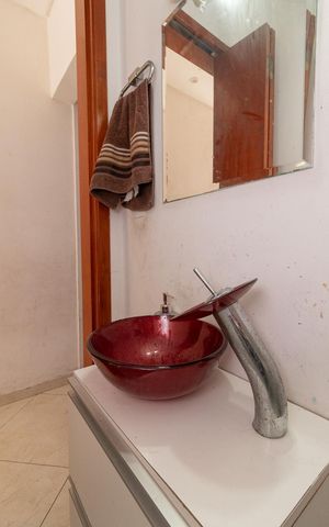 Casa de condomínio à venda com 83m², 2 quartos e 1 vagaLavabo
