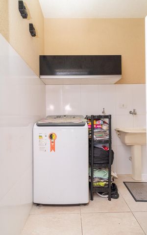 Casa de condomínio à venda com 83m², 2 quartos e 1 vagaÁrea de Serviço