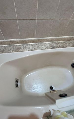Apartamento à venda com 323m², 4 quartos e 4 vagas Apartamento à venda com 323m², 4 quartos e 4 vagasSuíte - Banheiro