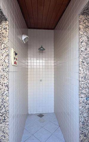 Apartamento à venda com 323m², 4 quartos e 4 vagas Apartamento à venda com 323m², 4 quartos e 4 vagasTerraço