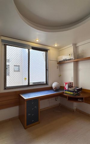 Apartamento à venda com 323m², 4 quartos e 4 vagas Apartamento à venda com 323m², 4 quartos e 4 vagasQuarto 2