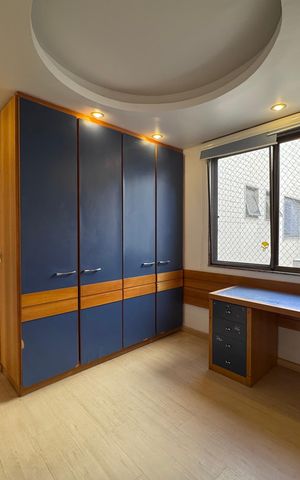 Apartamento à venda com 323m², 4 quartos e 4 vagas Apartamento à venda com 323m², 4 quartos e 4 vagasQuarto 2