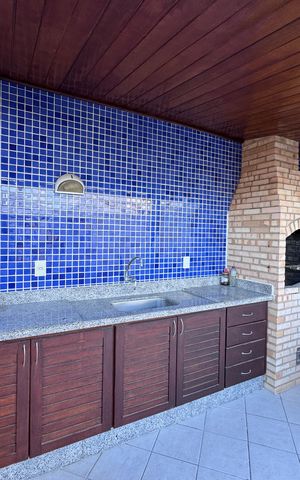 Apartamento à venda com 323m², 4 quartos e 4 vagas Apartamento à venda com 323m², 4 quartos e 4 vagasTerraço