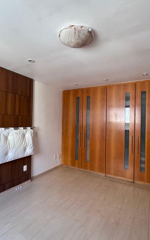 Apartamento à venda com 323m², 4 quartos e 4 vagas Apartamento à venda com 323m², 4 quartos e 4 vagasSuíte