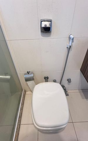 Apartamento à venda com 323m², 4 quartos e 4 vagas Apartamento à venda com 323m², 4 quartos e 4 vagasBanheiro