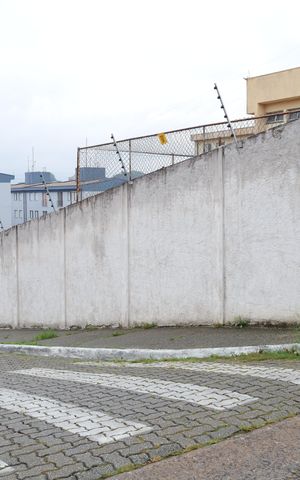 Apartamento à venda com 66m², 2 quartos e 1 vagaPlaca instalada na fachada do condomínio - Código da placa: HBJM-53