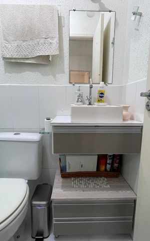 Casa de condomínio à venda com 170m², 3 quartos e 1 vaga Casa de condomínio à venda com 170m², 3 quartos e 1 vagaBanheiro 2