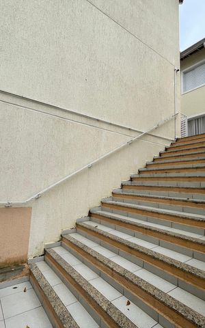 Casa de condomínio à venda com 170m², 3 quartos e 1 vaga Casa de condomínio à venda com 170m², 3 quartos e 1 vagaÁrea comum