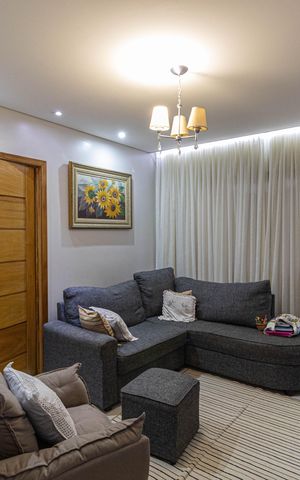 Casa à venda com 191m², 3 quartos e 2 vagas Casa à venda com 191m², 3 quartos e 2 vagasSala