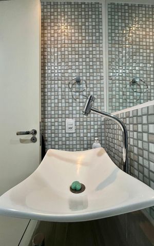 Apartamento à venda com 104m², 2 quartos e 2 vagasBanheiro