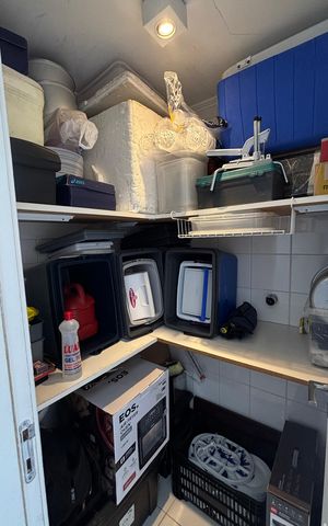 Apartamento à venda com 119m², 3 quartos e 2 vagas Apartamento à venda com 119m², 3 quartos e 2 vagasDespensa