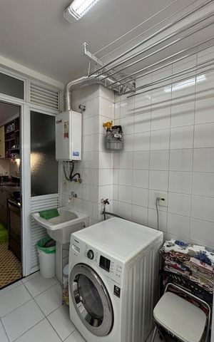Apartamento à venda com 119m², 3 quartos e 2 vagas Apartamento à venda com 119m², 3 quartos e 2 vagasÁrea de Serviço