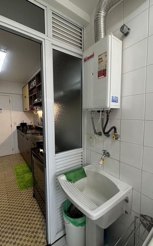 Apartamento à venda com 119m², 3 quartos e 2 vagas Apartamento à venda com 119m², 3 quartos e 2 vagasÁrea de Serviço