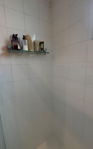 Apartamento à venda com 119m², 3 quartos e 2 vagas Apartamento à venda com 119m², 3 quartos e 2 vagasBanheiro da Suíte