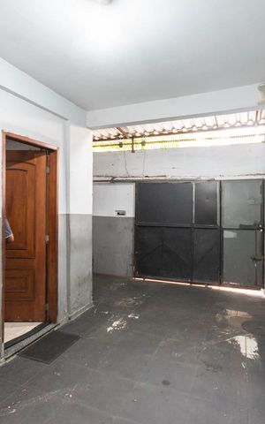 Casa à venda com 240m², 2 quartos e 2 vagasGaragem