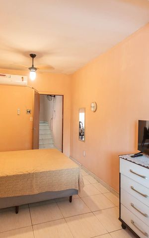 Casa à venda com 240m², 2 quartos e 2 vagasQuarto 1 (segundo andar)