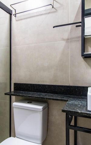 Studio para alugar com 35m², 0 quarto e sem vaga Studio para alugar com 35m², 0 quarto e sem vagaBanheiro