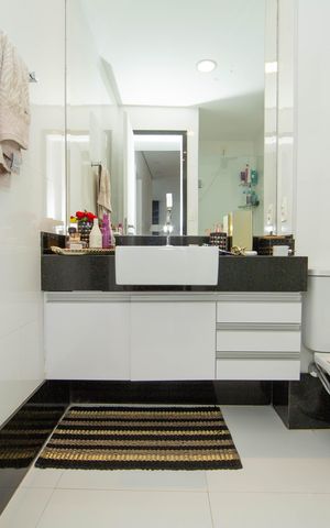 Apartamento à venda com 82m², 2 quartos e 1 vaga Apartamento à venda com 82m², 2 quartos e 1 vagaBANHEIRO2