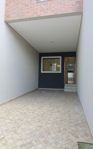 Casa à venda com 100m², 3 quartos e 2 vagasgaragem