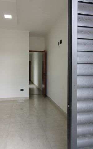 Casa à venda com 100m², 3 quartos e 2 vagasVaranda quarto 1