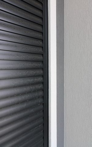 Casa à venda com 100m², 3 quartos e 2 vagasVaranda quarto 1