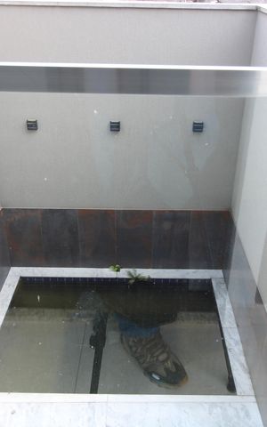 Casa à venda com 100m², 3 quartos e 2 vagasVaranda quarto 3