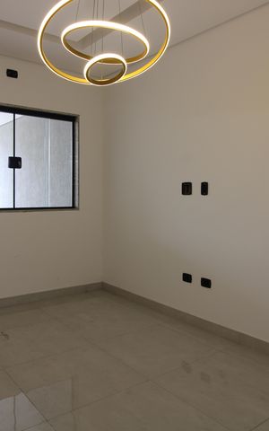Casa à venda com 100m², 3 quartos e 2 vagasSala