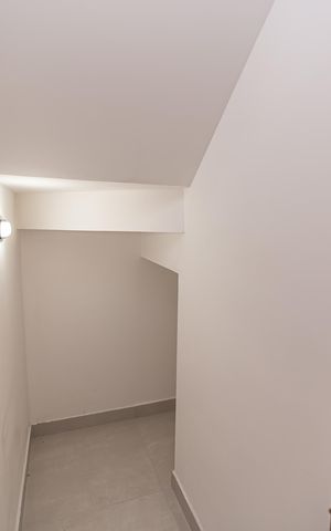 Casa à venda com 100m², 3 quartos e 2 vagas Casa à venda com 100m², 3 quartos e 2 vagasDespensa