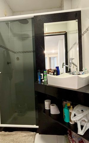 Apartamento à venda com 64m², 2 quartos e sem vaga Apartamento à venda com 64m², 2 quartos e sem vagaBanheiro social