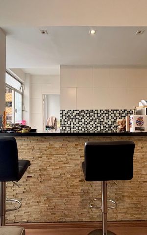 Apartamento à venda com 64m², 2 quartos e sem vaga Apartamento à venda com 64m², 2 quartos e sem vagaCozinha americana