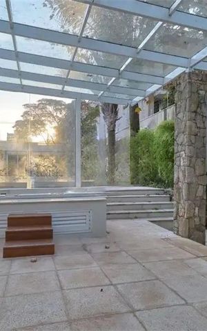Casa à venda com 700m², 4 quartos e 6 vagas Casa à venda com 700m², 4 quartos e 6 vagasFoto 09